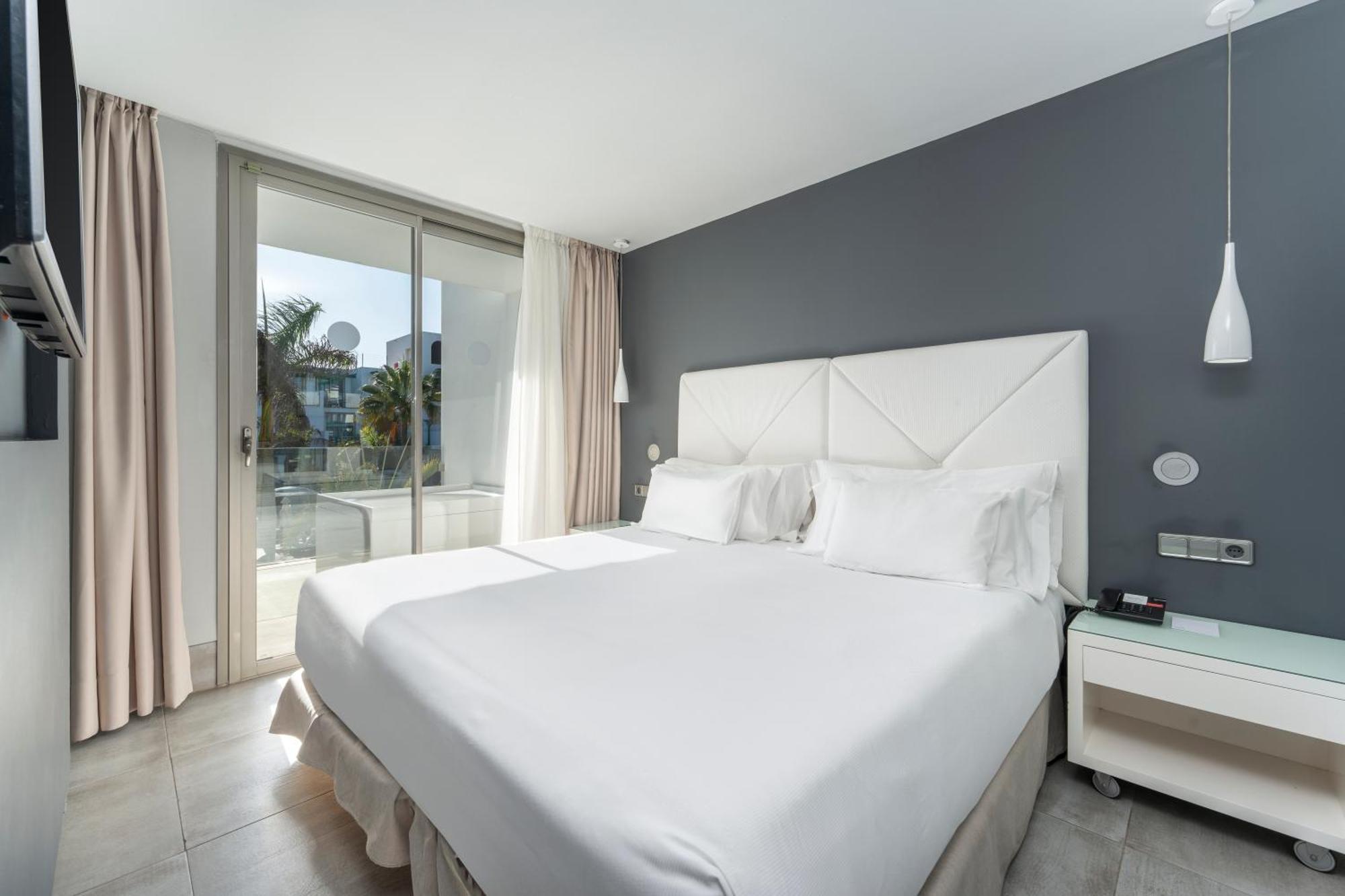 Barcelo Teguise Beach - Adults Only Costa Teguise Exterior photo