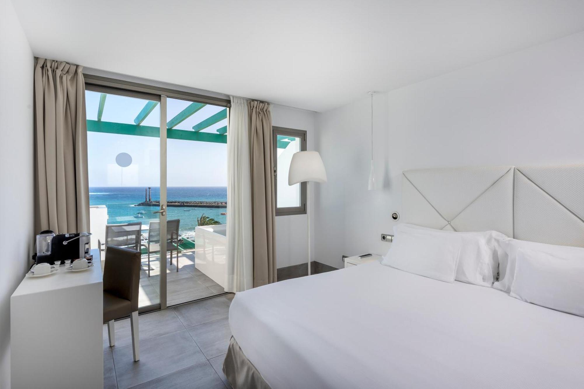 Barcelo Teguise Beach - Adults Only Costa Teguise Exterior photo