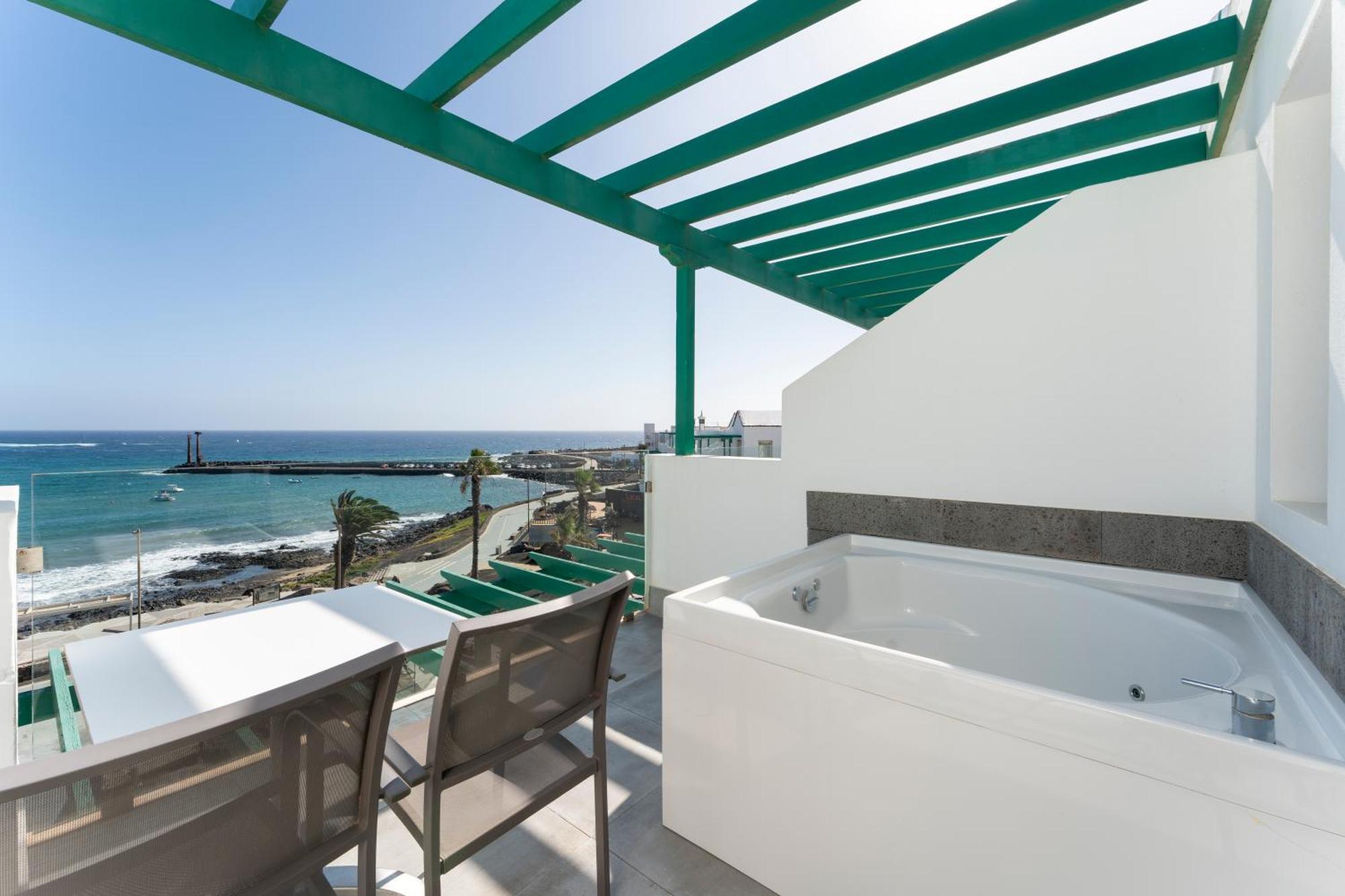 Barcelo Teguise Beach - Adults Only Costa Teguise Exterior photo